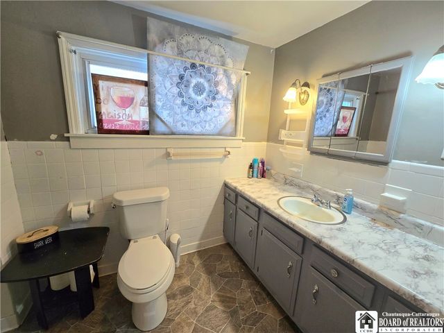 280 Seaward Avenue, Foster Town, PA 16701