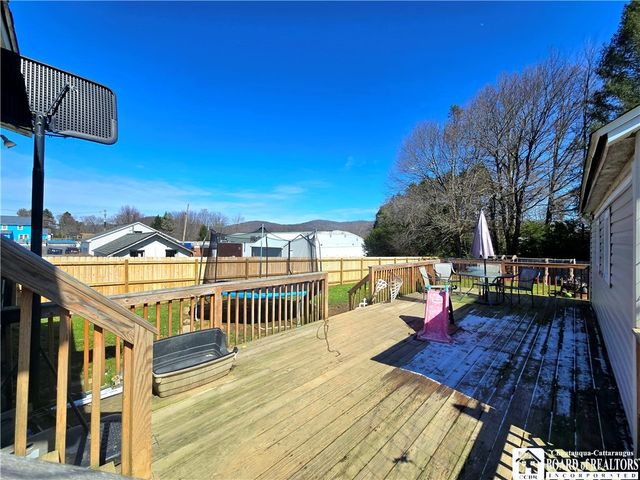 280 Seaward Avenue, Foster Town, PA 16701