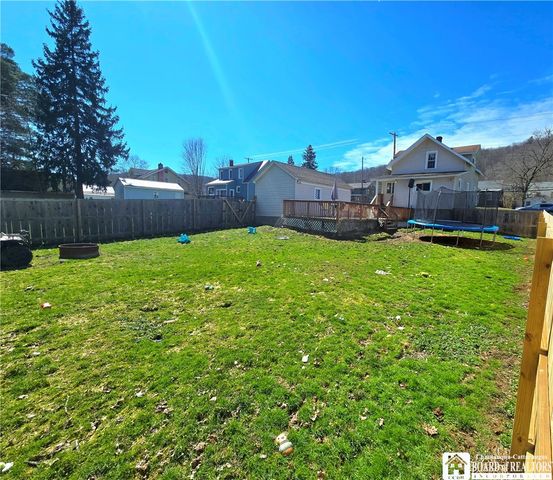 280 Seaward Avenue, Foster Town, PA 16701