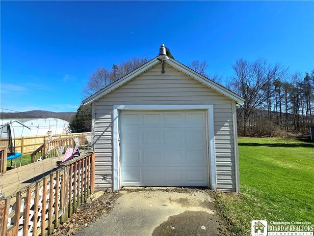 280 Seaward Avenue, Foster Town, PA 16701