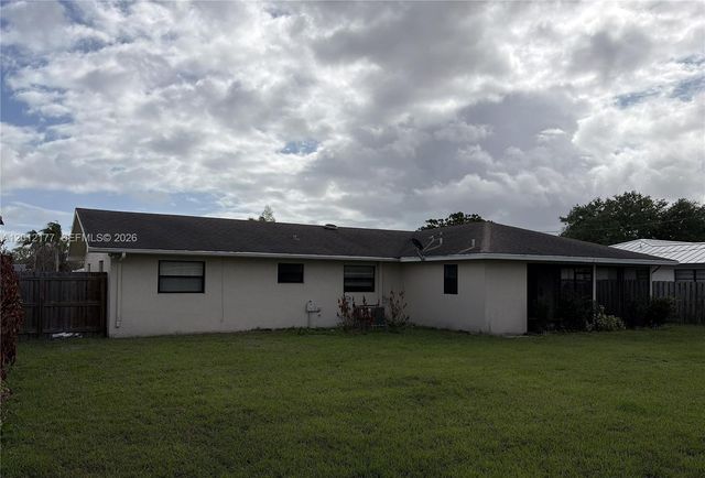 440 SE Skipper Ln, Port St. Lucie, FL 34983