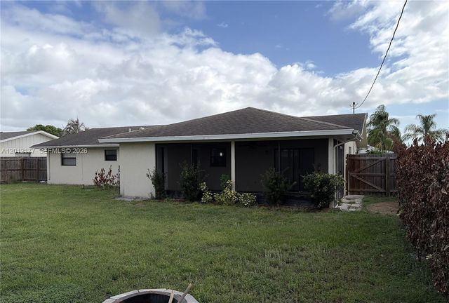440 SE Skipper Ln, Port St. Lucie, FL 34983