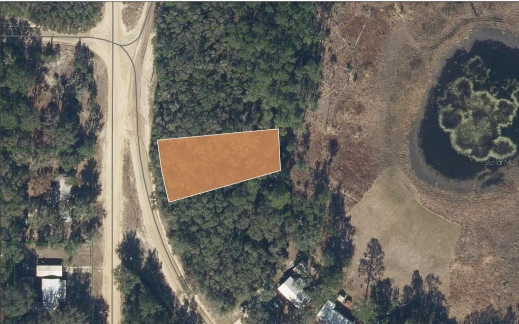 Image 1 of property listing at TBD SCOTT CIRCLE, Interlachen, FL 32148