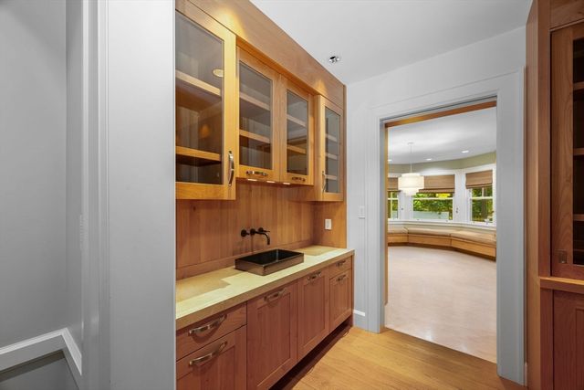 29 Merrill Rd, Newton, MA 02459