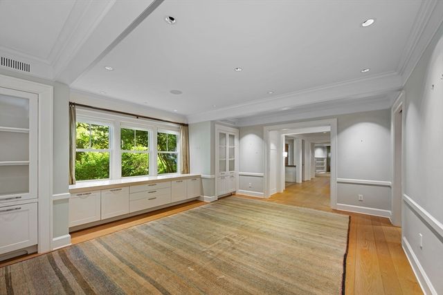 29 Merrill Rd, Newton, MA 02459