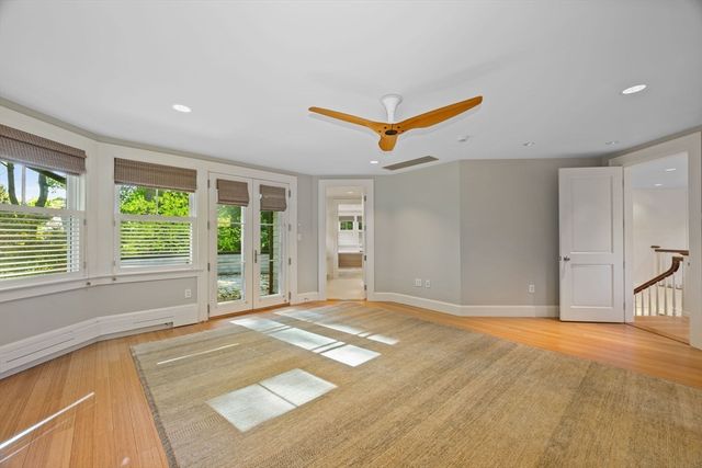 29 Merrill Rd, Newton, MA 02459