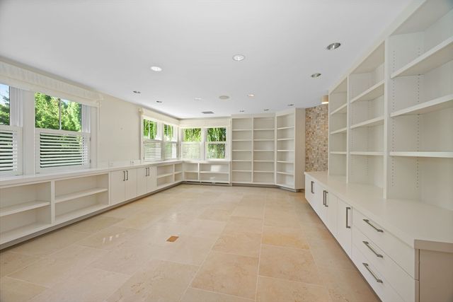 29 Merrill Rd, Newton, MA 02459