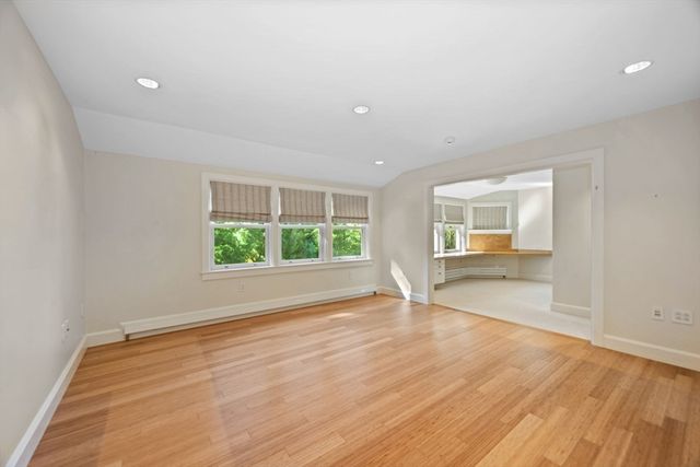 29 Merrill Rd, Newton, MA 02459