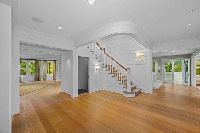 29 Merrill Rd, Newton, MA 02459