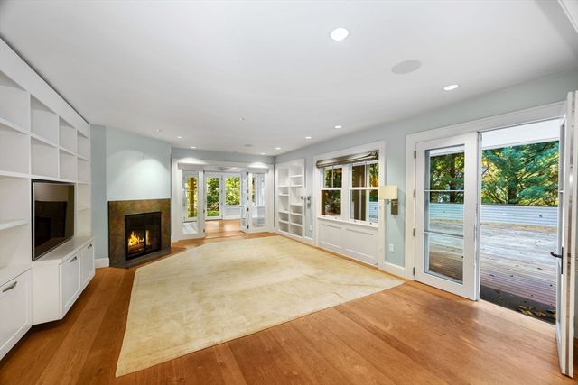 29 Merrill Rd, Newton, MA 02459