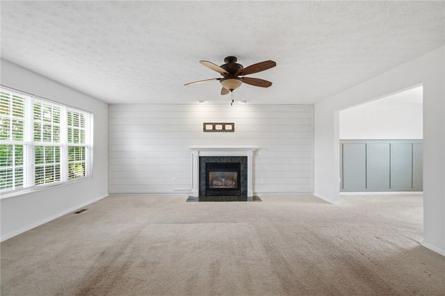 818 Nue Way Drive, Lebanon, OH 45036