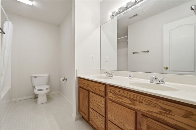 818 Nue Way Drive, Lebanon, OH 45036