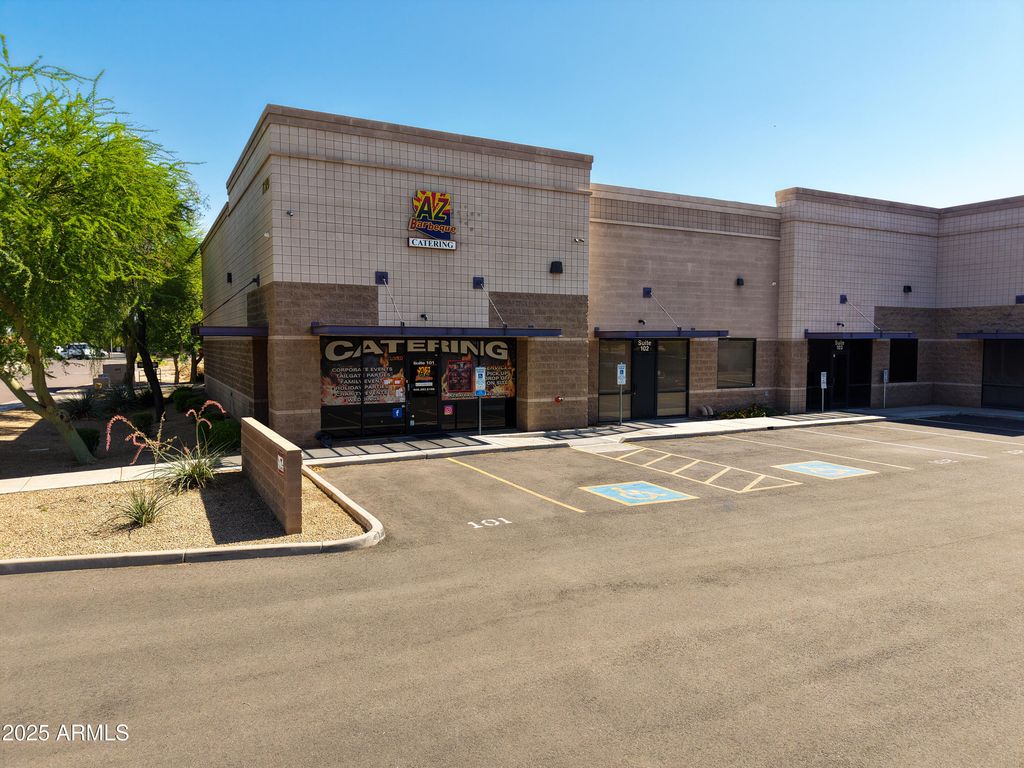 7900 N 70TH Avenue 101, Glendale, AZ 85303 — exterior