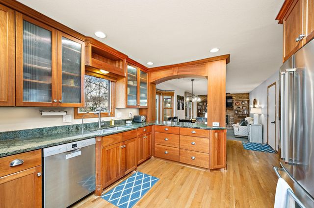 10532 Xylon Road S, Bloomington, MN 55438