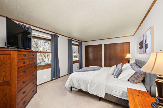 10532 Xylon Road S, Bloomington, MN 55438