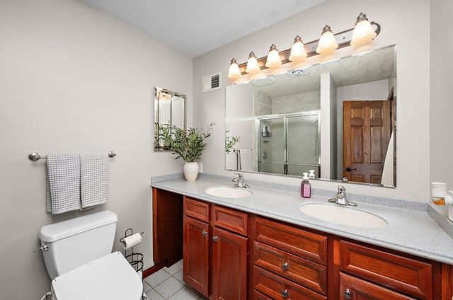 10532 Xylon Road S, Bloomington, MN 55438