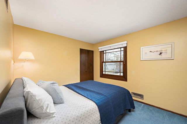 10532 Xylon Road S, Bloomington, MN 55438