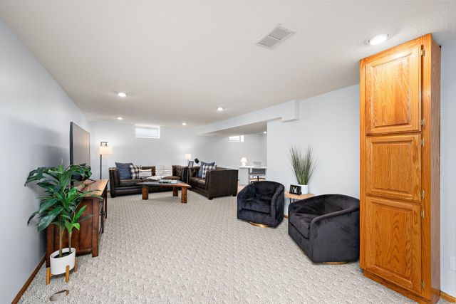 10532 Xylon Road S, Bloomington, MN 55438