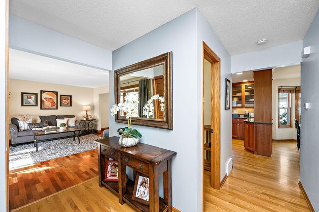 10532 Xylon Road S, Bloomington, MN 55438