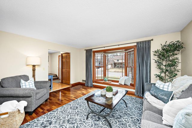 10532 Xylon Road S, Bloomington, MN 55438