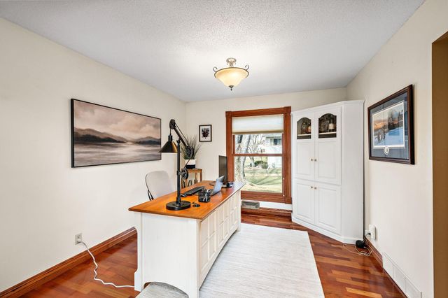 10532 Xylon Road S, Bloomington, MN 55438