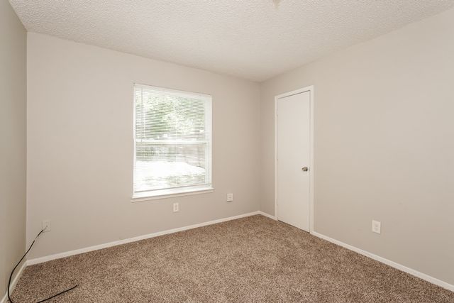 924 Kimbrough Street, White Settlement, TX 76108