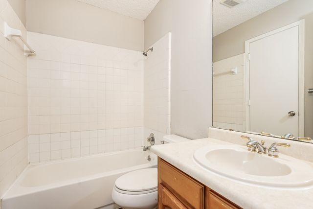 924 Kimbrough Street, White Settlement, TX 76108