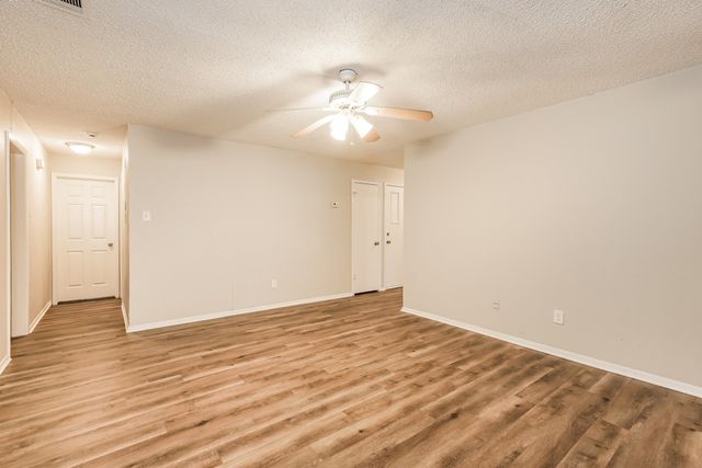 924 Kimbrough Street, White Settlement, TX 76108