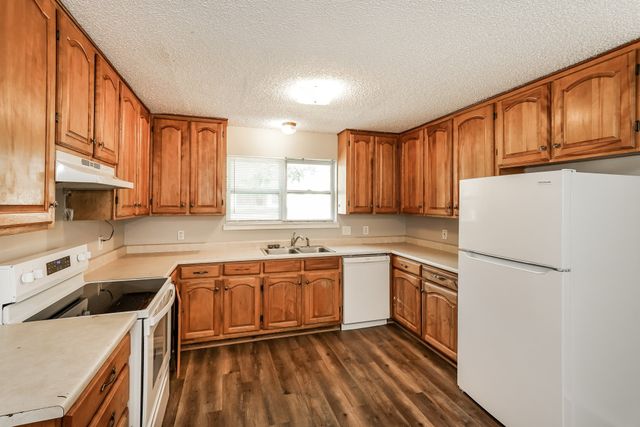 924 Kimbrough Street, White Settlement, TX 76108