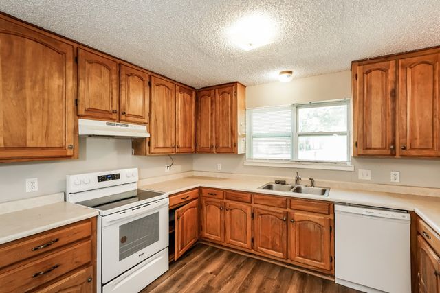 924 Kimbrough Street, White Settlement, TX 76108