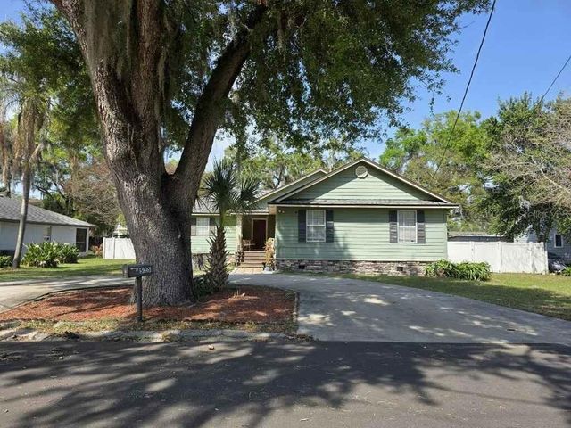 525 AVENUE A NE, Winter Haven, FL 33881