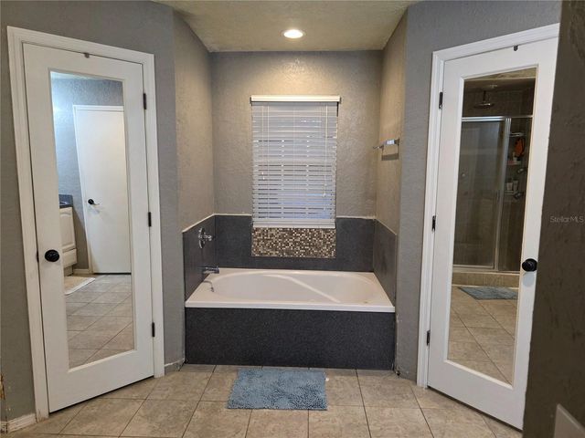 525 AVENUE A NE, Winter Haven, FL 33881