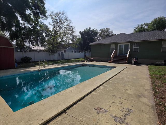 525 AVENUE A NE, Winter Haven, FL 33881