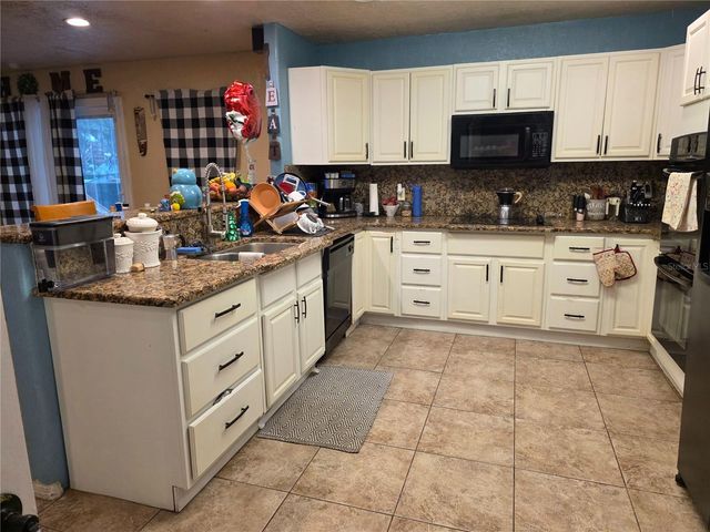 525 AVENUE A NE, Winter Haven, FL 33881