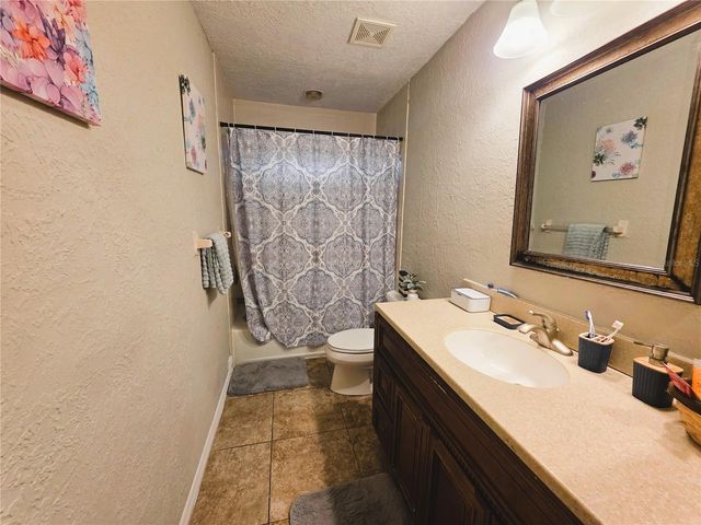 525 AVENUE A NE, Winter Haven, FL 33881