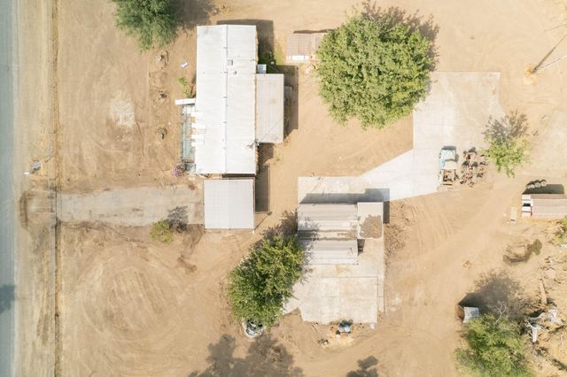 610 Hemlock Avenue, Porterville, CA 93257