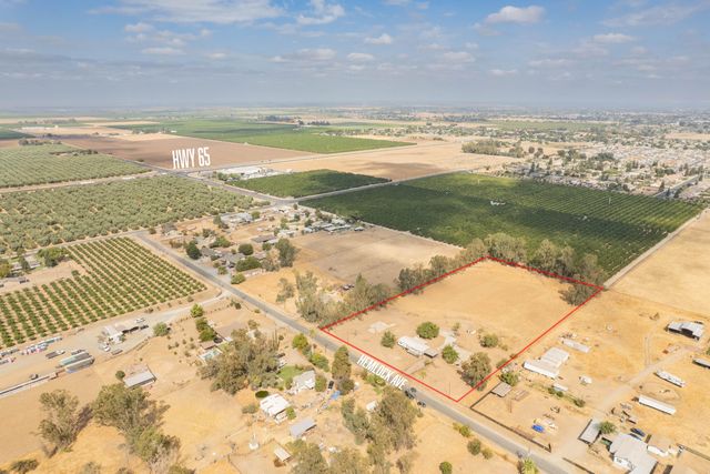 610 Hemlock Avenue, Porterville, CA 93257