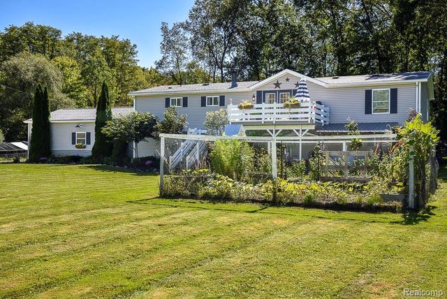 715 W Glass Road, Ortonville, MI 48462