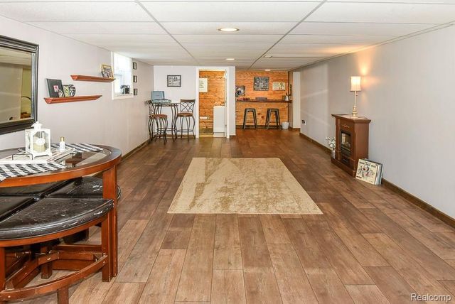 715 W Glass Road, Ortonville, MI 48462