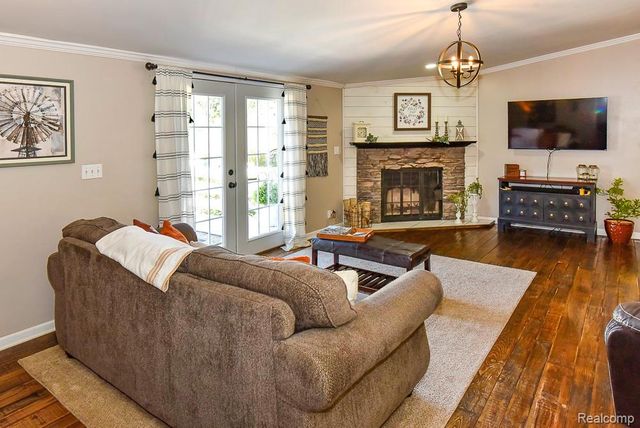 715 W Glass Road, Ortonville, MI 48462