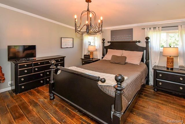 715 W Glass Road, Ortonville, MI 48462