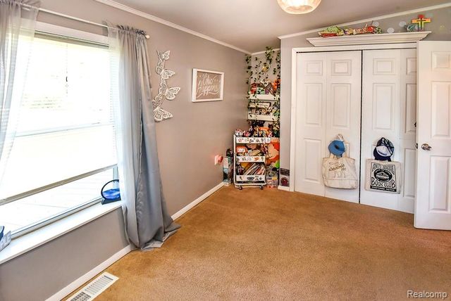 715 W Glass Road, Ortonville, MI 48462