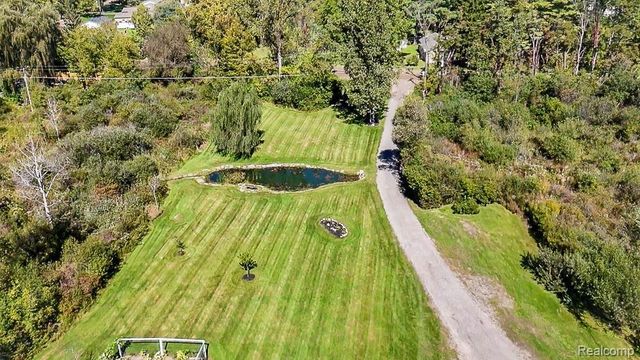 715 W Glass Road, Ortonville, MI 48462