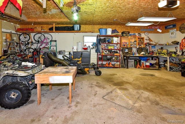 715 W Glass Road, Ortonville, MI 48462