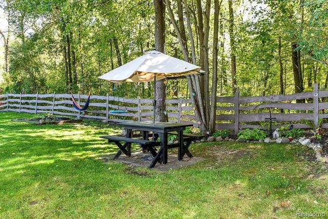 715 W Glass Road, Ortonville, MI 48462