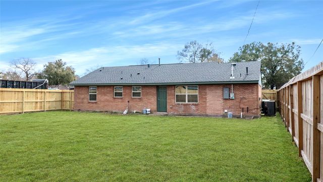 5739 Turtle Creek Road, Houston, TX 77017