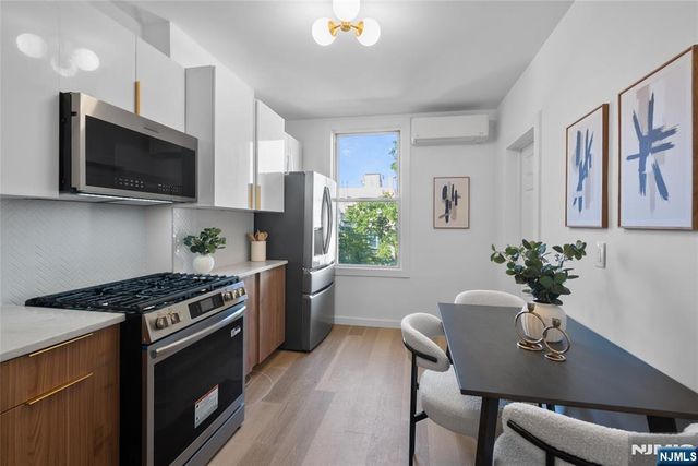110 Maple 2, Weehawken, NJ 07086
