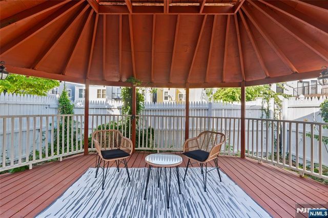 110 Maple 2, Weehawken, NJ 07086