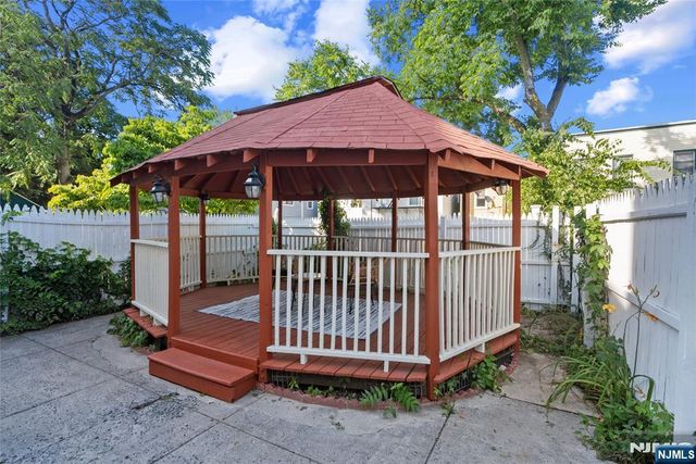 110 Maple 2, Weehawken, NJ 07086
