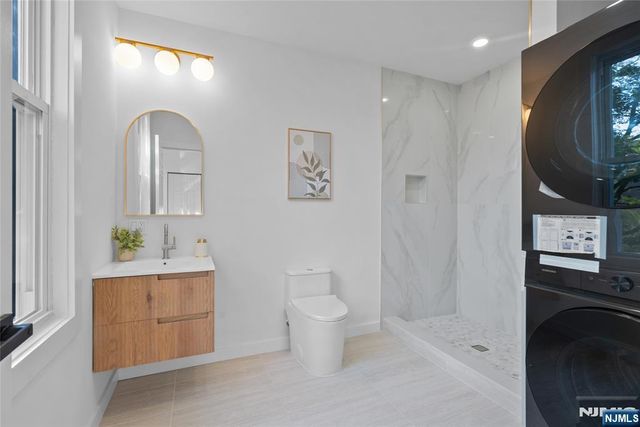 110 Maple 2, Weehawken, NJ 07086
